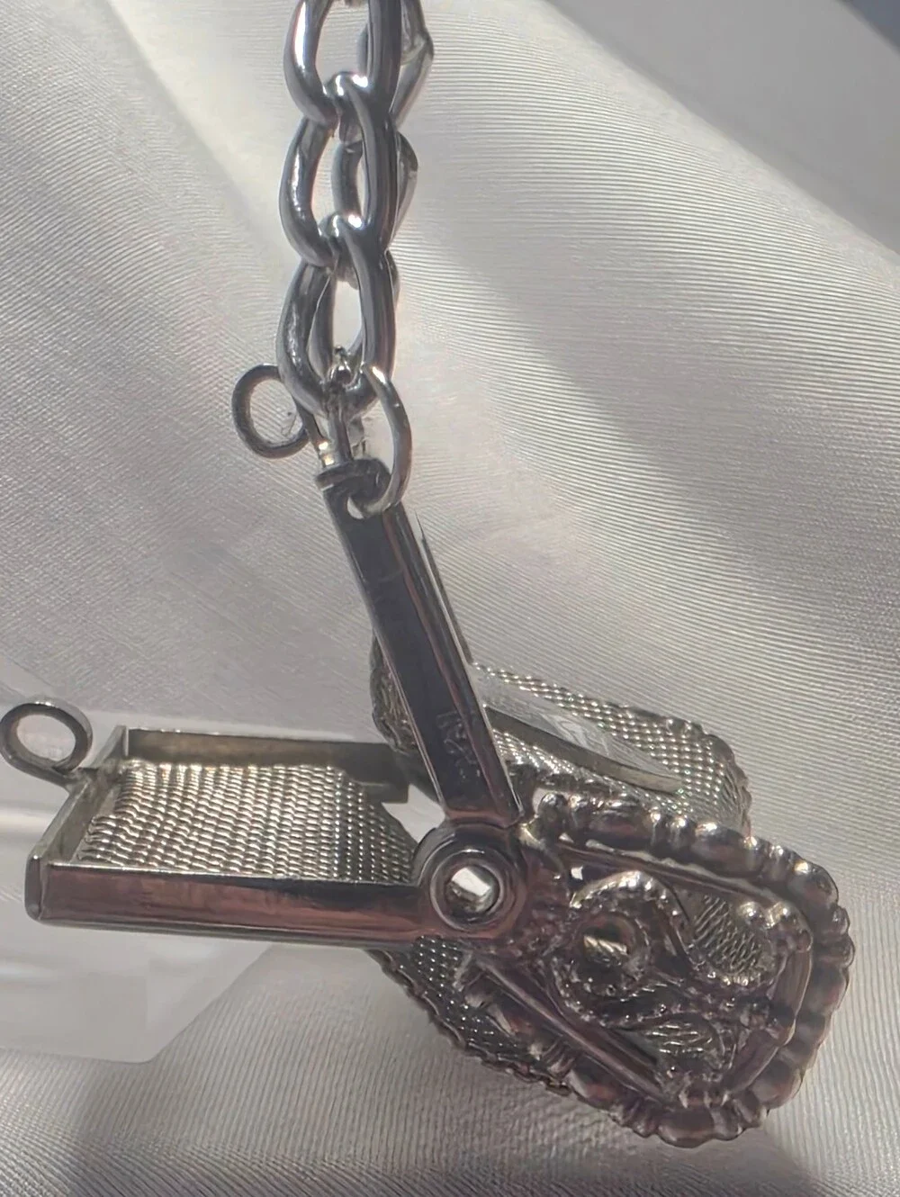 Vintage Seattle Space Needle Silver Mesh Pocket Purse with Chain